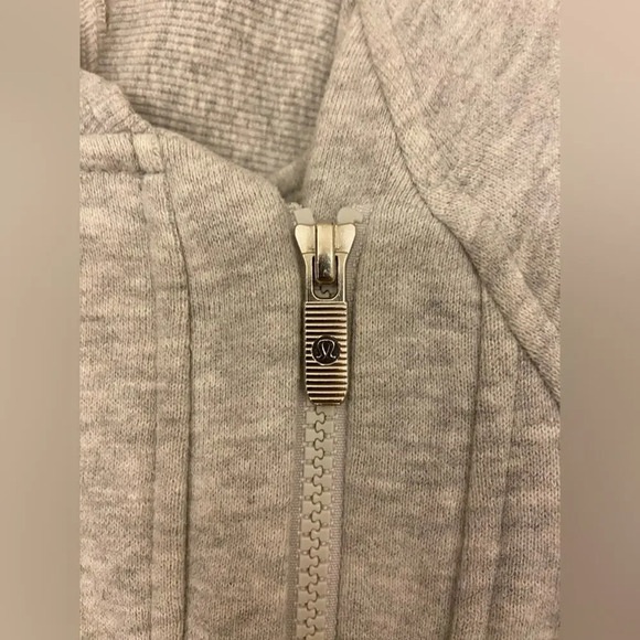 Lululemon Back To It Wrap Sweater Heathered Vapor Size 2 - Picture 8 of 9